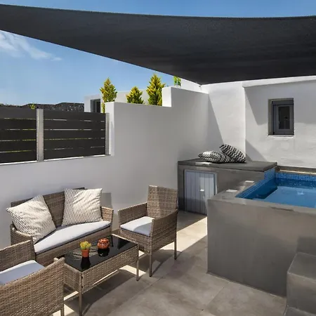 Potamida Apartment